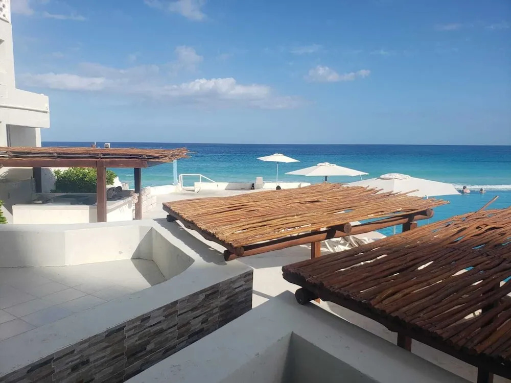 Beach and Ocean Front Apartments Cancun