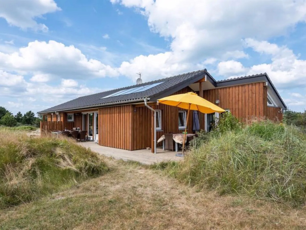"Zuhra" - 375m from the sea in NW Jutland