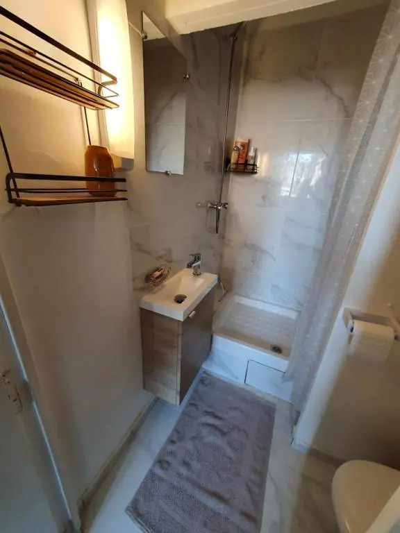 Studio mezzanine au cœur de Marseille LODI /BAILLE