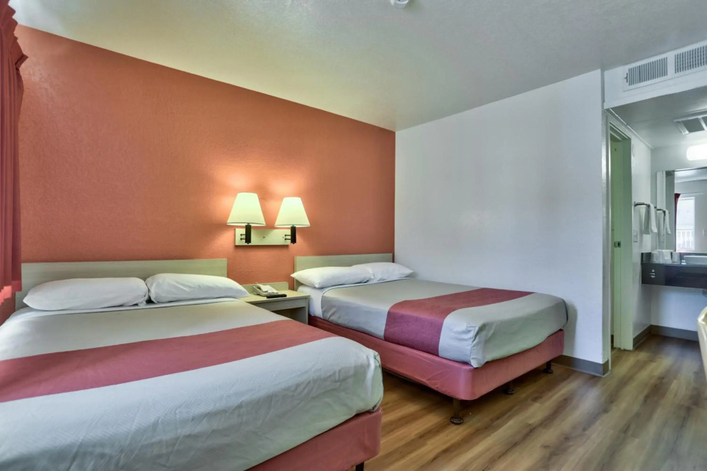 Motel 6-Flagstaff, AZ - Butler