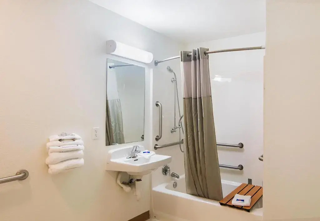 Motel 6-Groton, CT - Casinos nearby