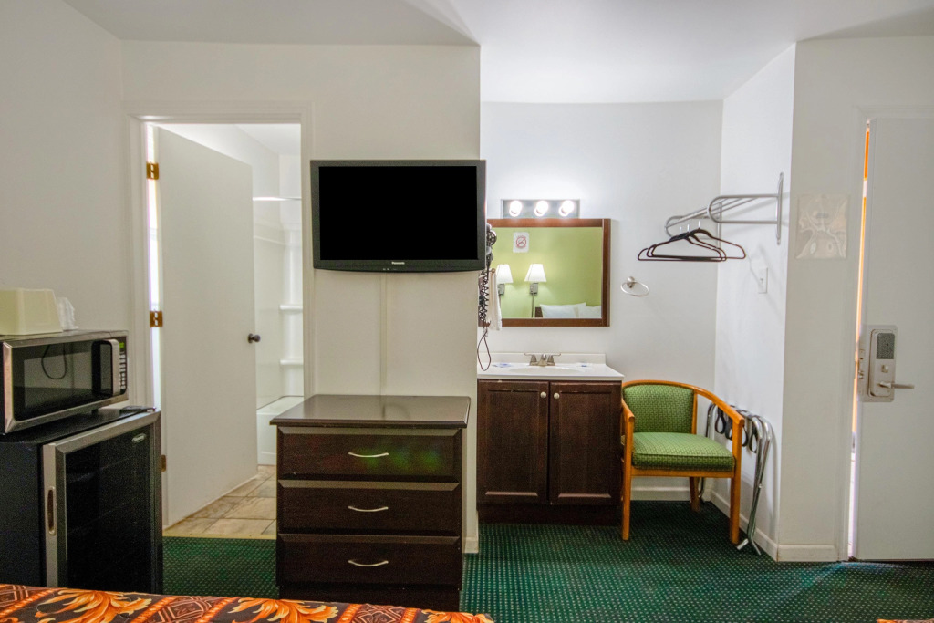 Travelier Motel