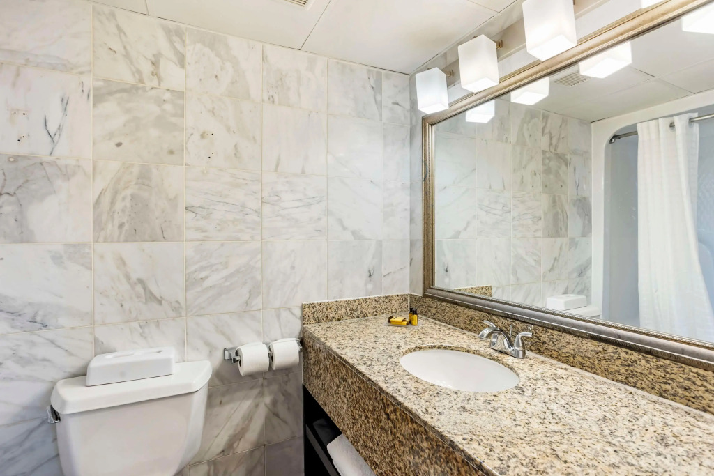 Aiden by Best Western Newark Airport