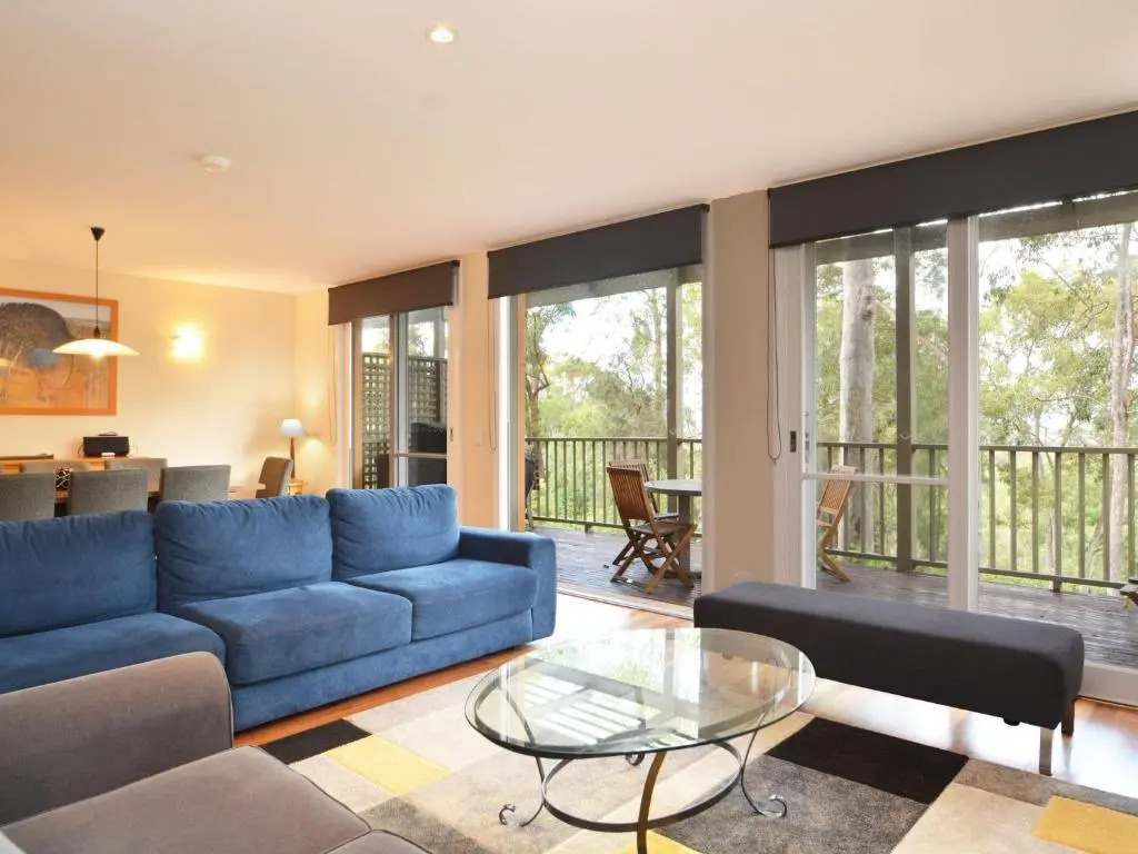 Villa 3br De Saran Resort Condo located within Cypress Lakes Resort (nothing is more central)