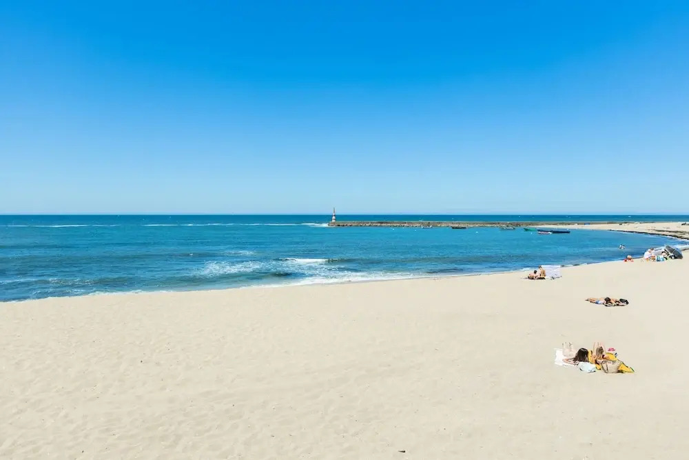 Aguda Beachfront Apartment