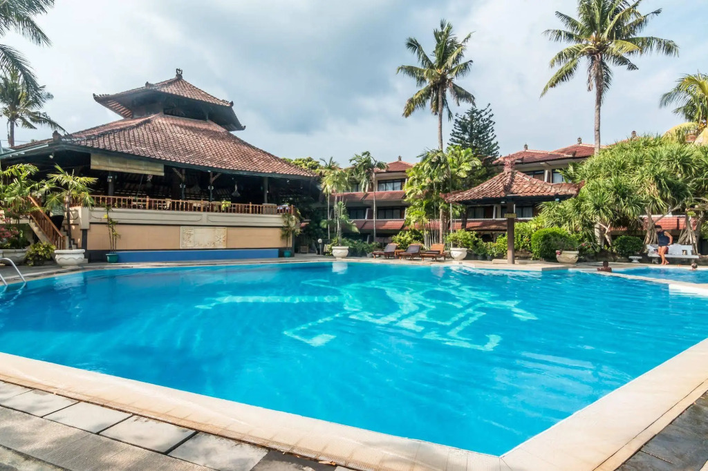 ZEN Rooms Kuta Jenggala Beach