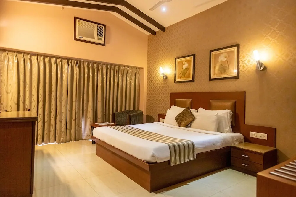 Freesia By Express Inn