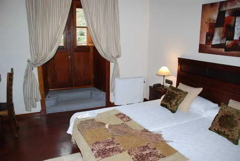 Hotel Escuela Rural Casa Los Herrera