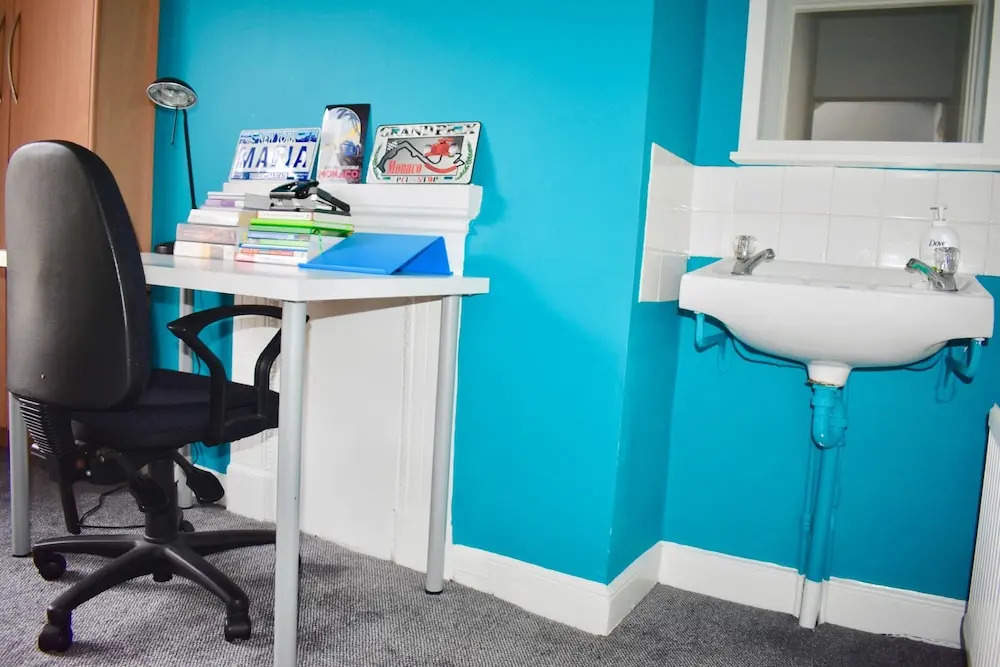 Traditional 4 Bedroom Home in Trendy Ranelagh