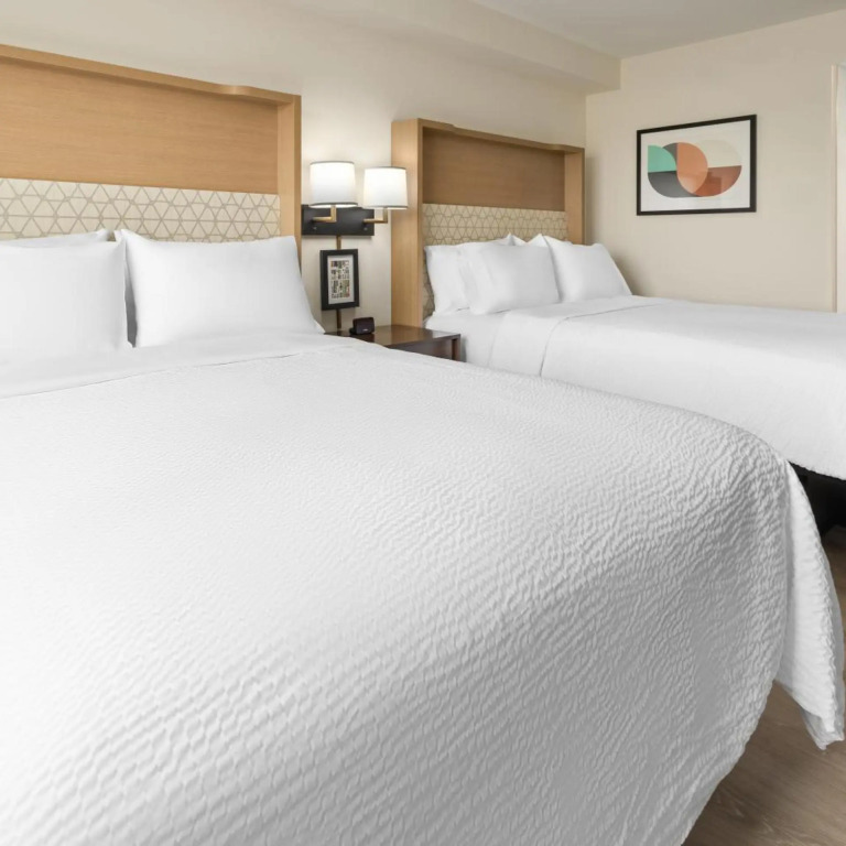Holiday Inn & Suites Richmond West End by IHG