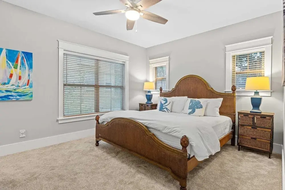 Sandy Smiles by Avantstay Seagrove Walk to Beach + Pool