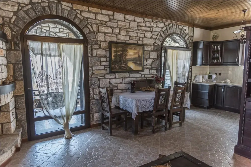 Stone Mansion Anavryti, ΑΜΑ 20569