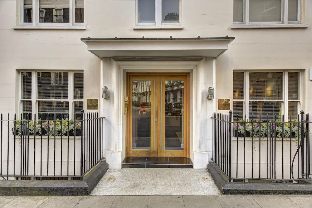 Hill Street Mayfair Apartments