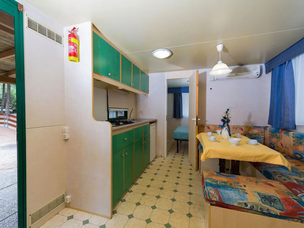 Pretty Mobile Home in Lido di Spina with Gym, Pool, Garden