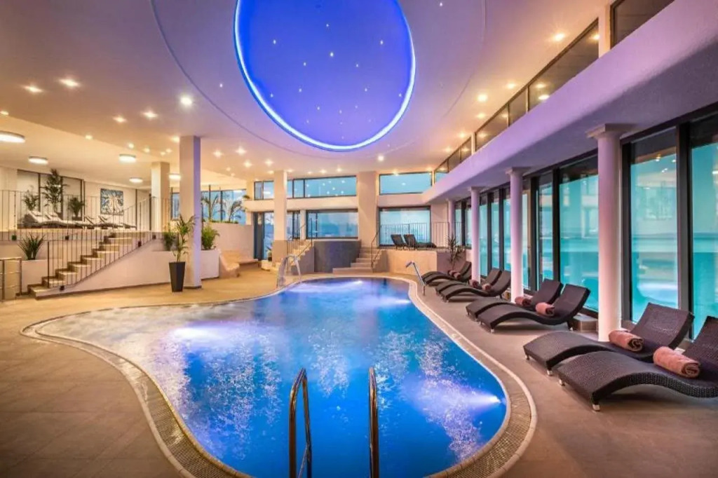 Grand Hotel Adriatic II