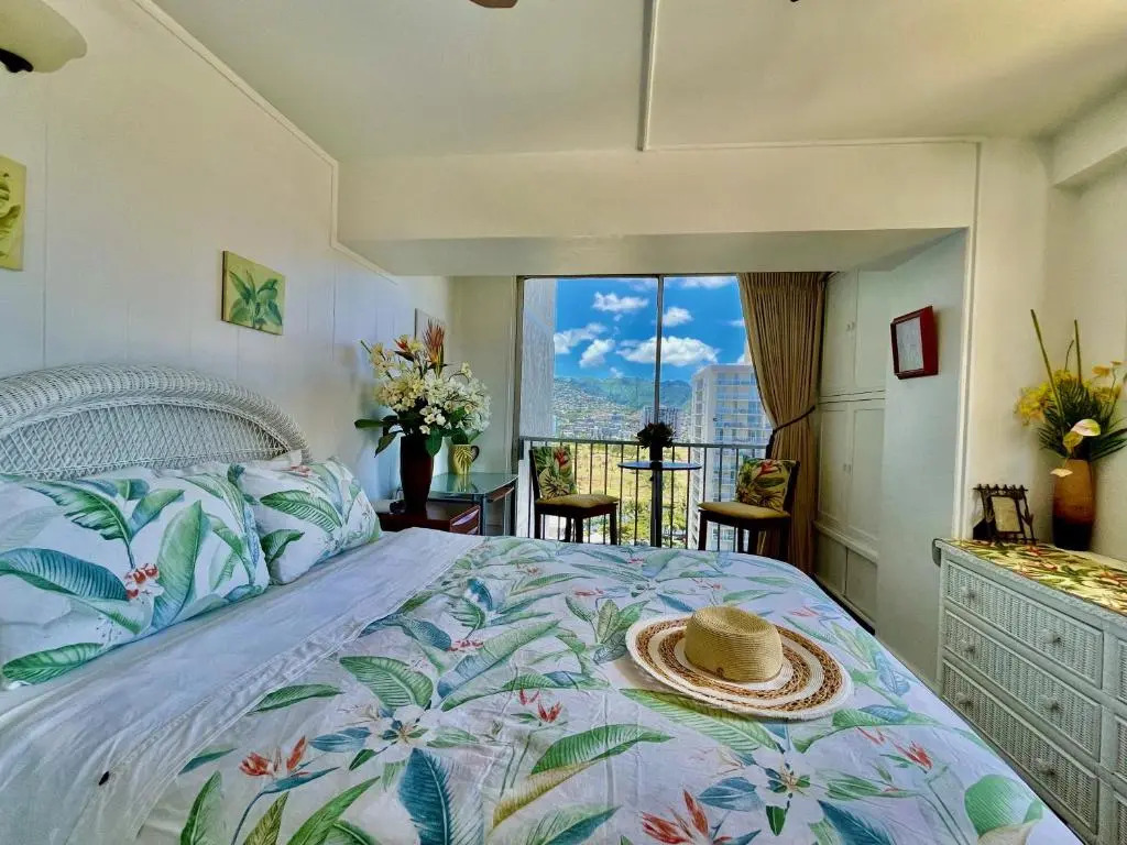 Jennys Pineapple Cottage