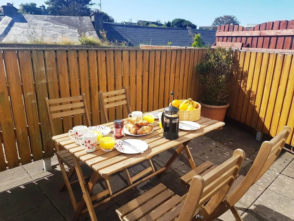 5 Courthouse Square Clifden