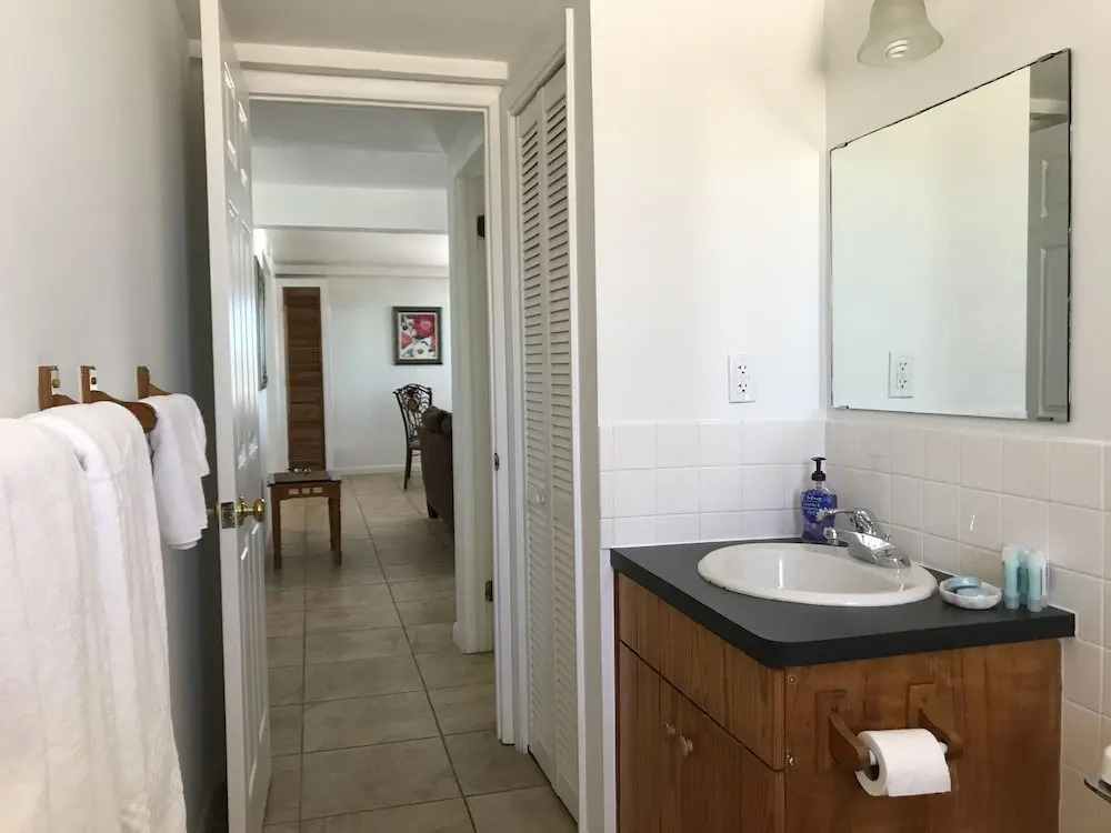 Caribbean Sea Breeze Villas