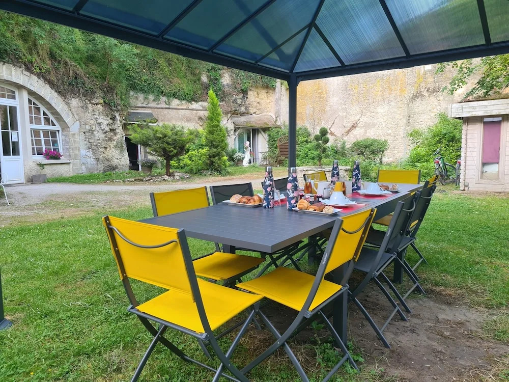 Chambres dHôtes Troglodytes Le Clos de LHermitage