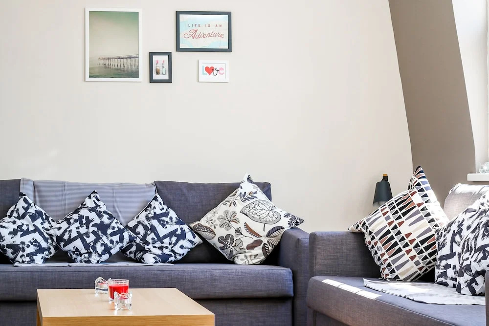 City view flat at Liverpool st Brick Ln