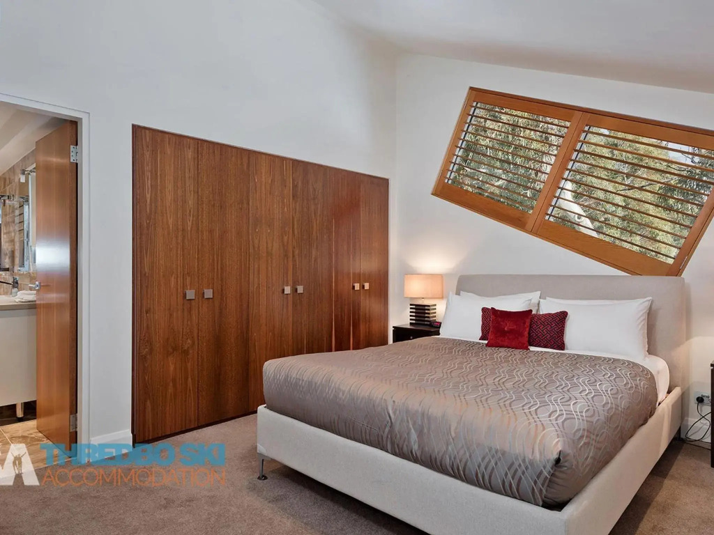 The Peak Penthouse 8