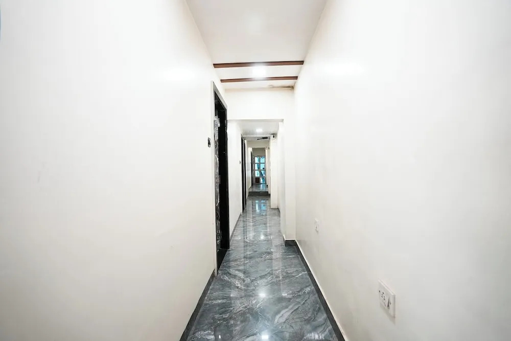 Hotel O Versova Inn