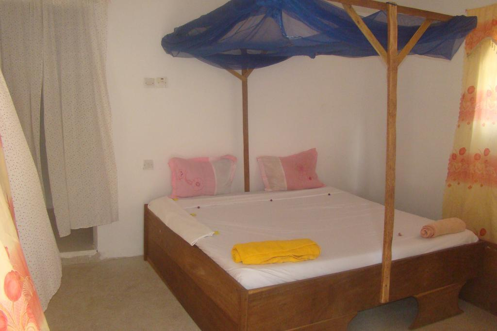 Tabasam Beach Bungalow & Restaurant