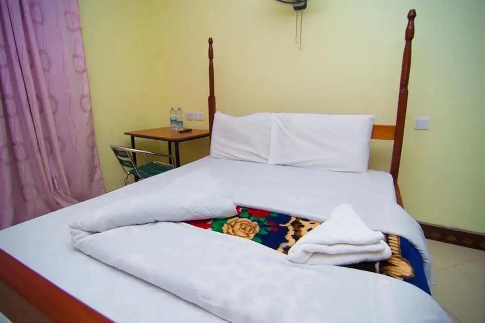 Leosim Hotel