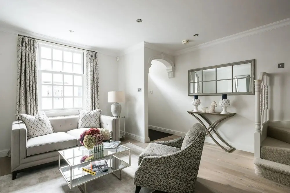 Ultra luxurious London home for 5-7