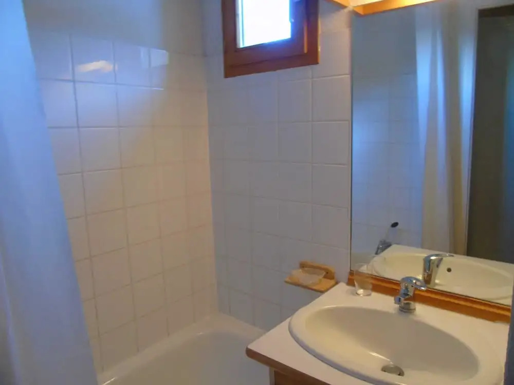 Lou Services Apartment C3 LSI 001