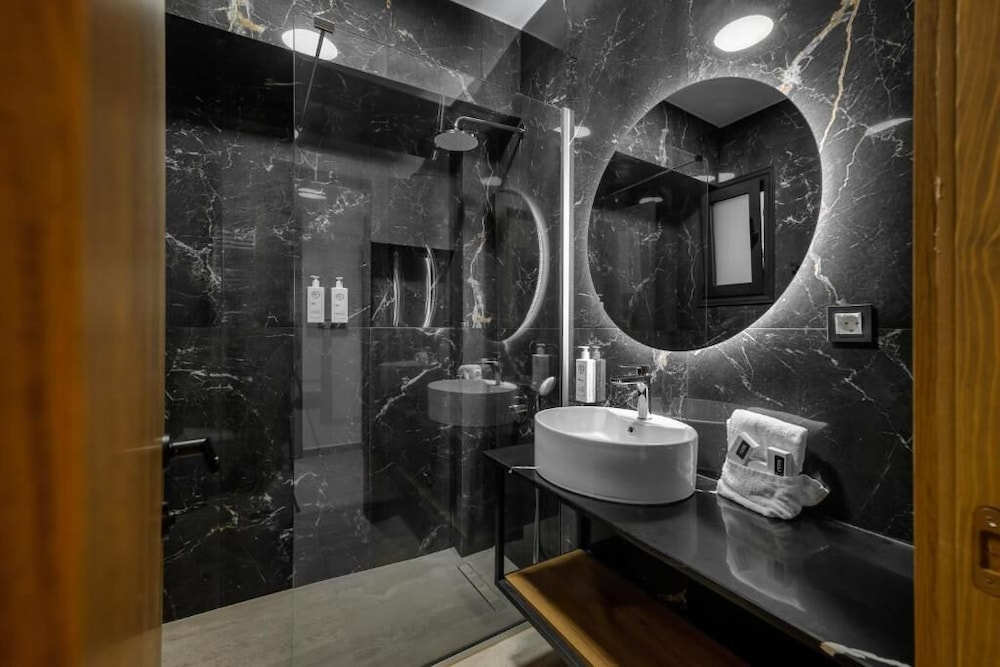 Gold Suites