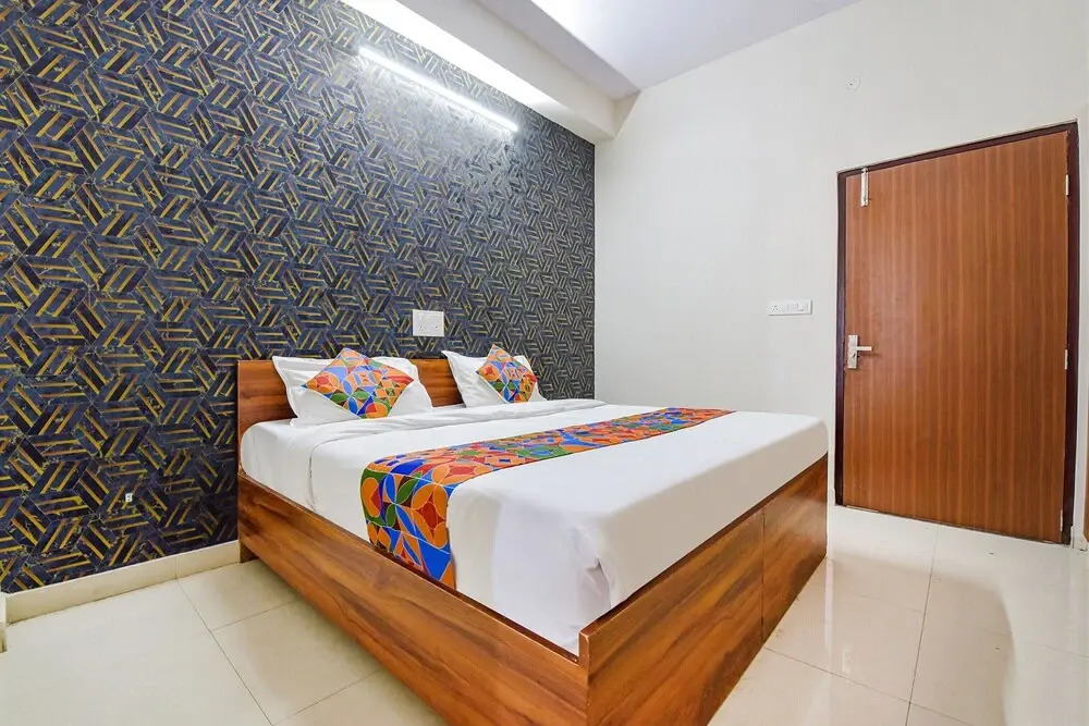 Fabhotel Grand Lotus