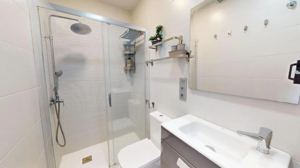 Sun-Ray Apartment
