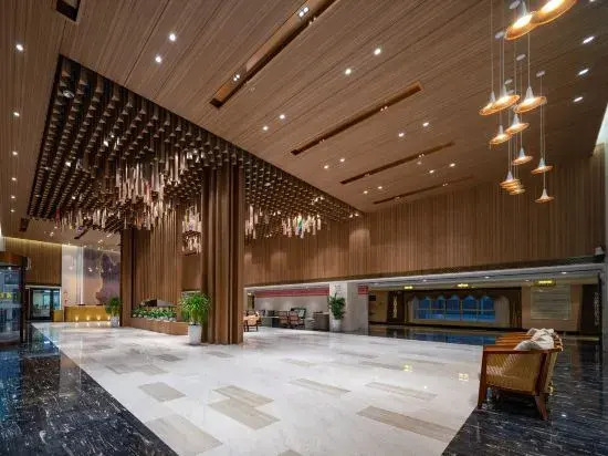 Silk  Cirrus  Hotel  (Songtsam Lingka Shangri-La)