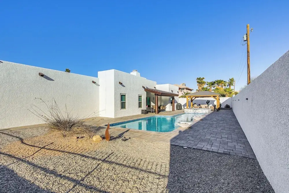 Pet-friendly Home w/ Hot Tub in Lake Havasu City