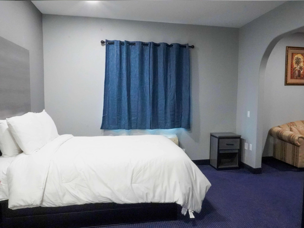 Americas Best Value Inn and Suites Bush International Airport