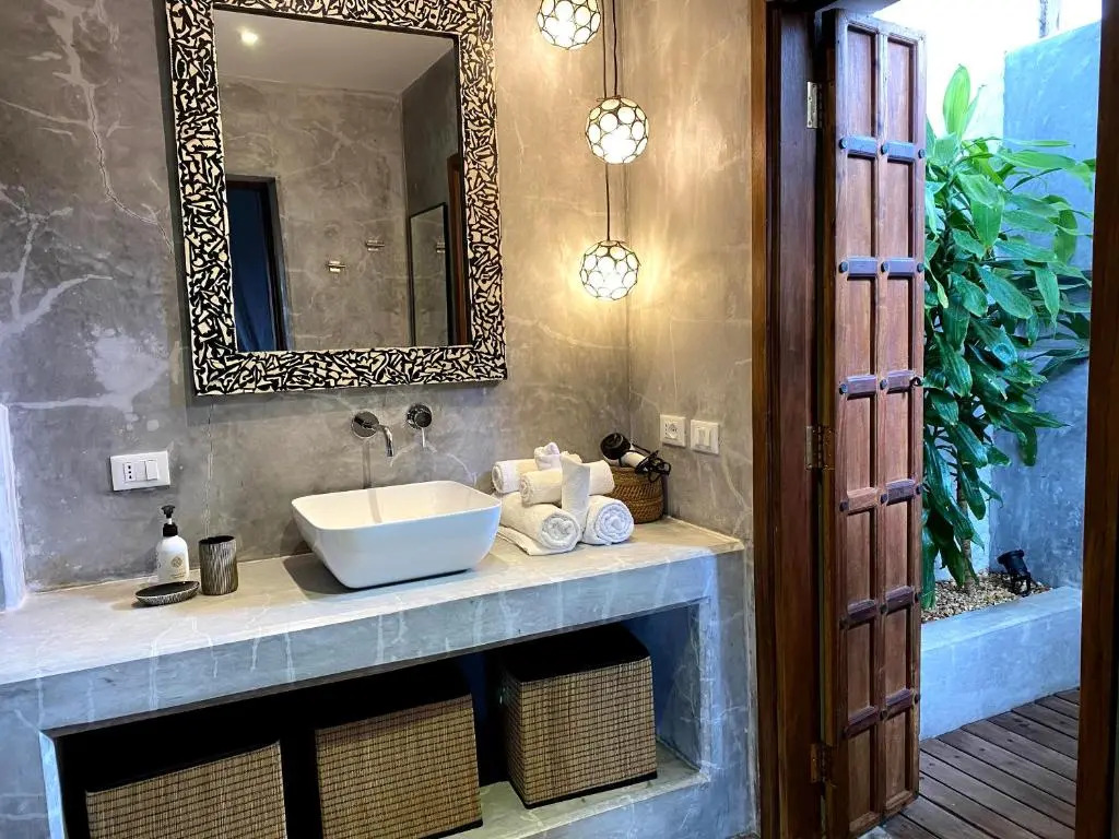Joya Beach Suites & Villa