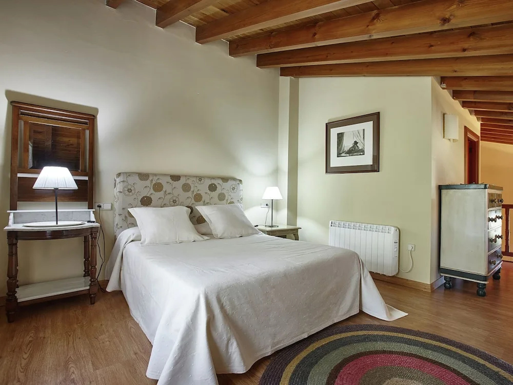 Beautiful Family House With Pool Near the Beach and the Mountains of Asturias