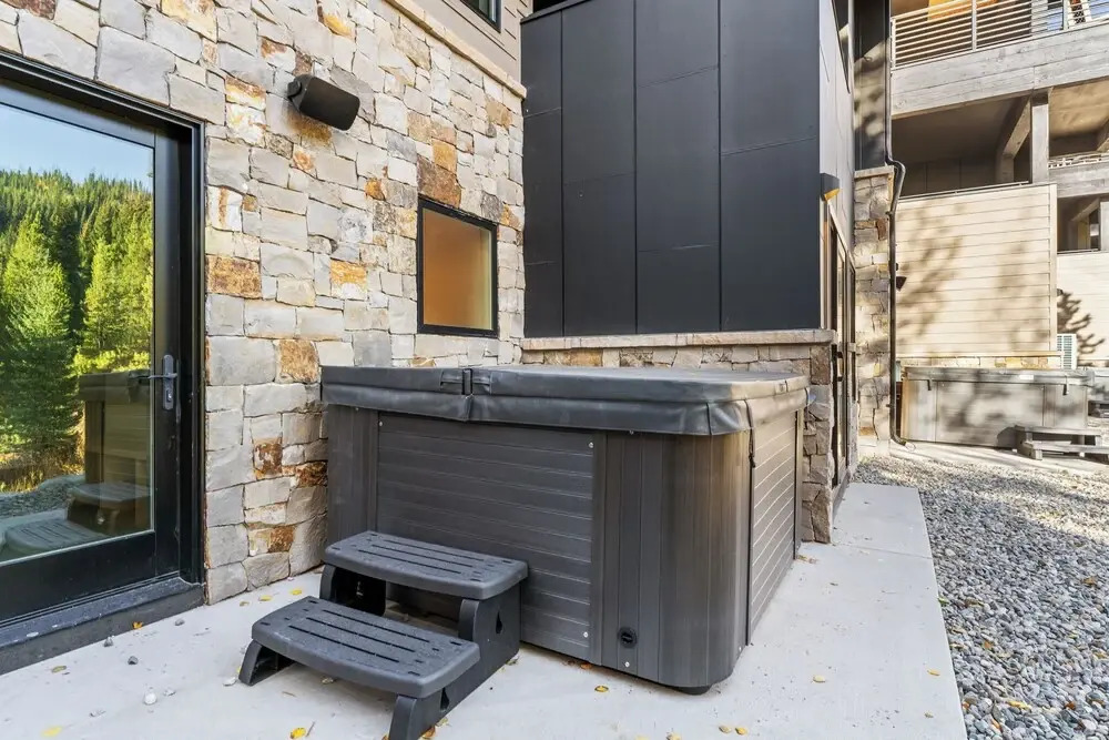 Ina's Way Townhomes, Unit A