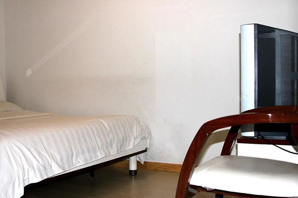 Xiuquanyingyue Hot Spring Garden Hotel