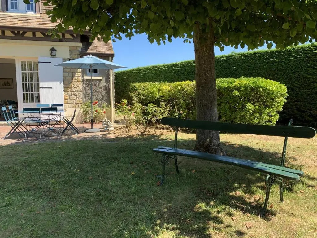Villa avec Jardin à Cabourg, Proche Plage et Centre - FR-1-487-324