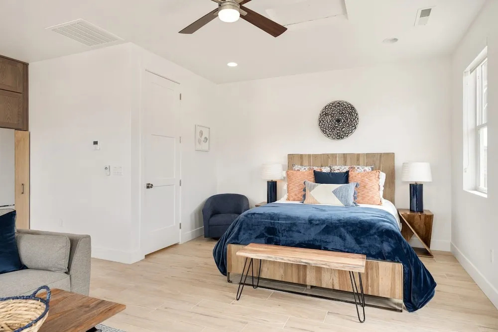 Rendezvous at the Shores home