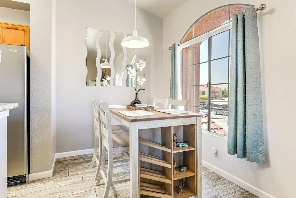 Walk to Rotary Park: Lake Havasu City Condo