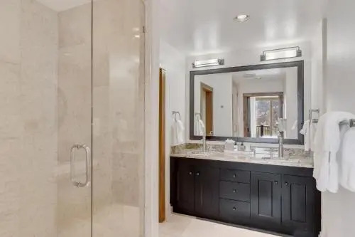Edgemont 2602 - Luxury Ski-in Ski-out Condo