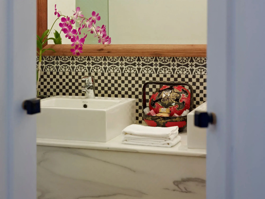 23 Love Lane Hotel