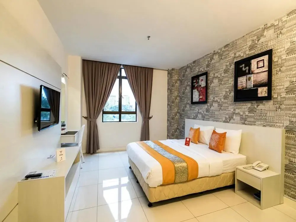 OYO 290 Orange Premier Hotel Shamelin Perkasa