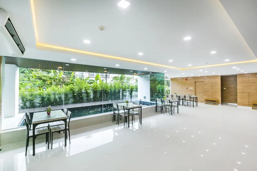 ตะวันอพาร์ทเม้นท์โฮเทลThawanapartmentHotel