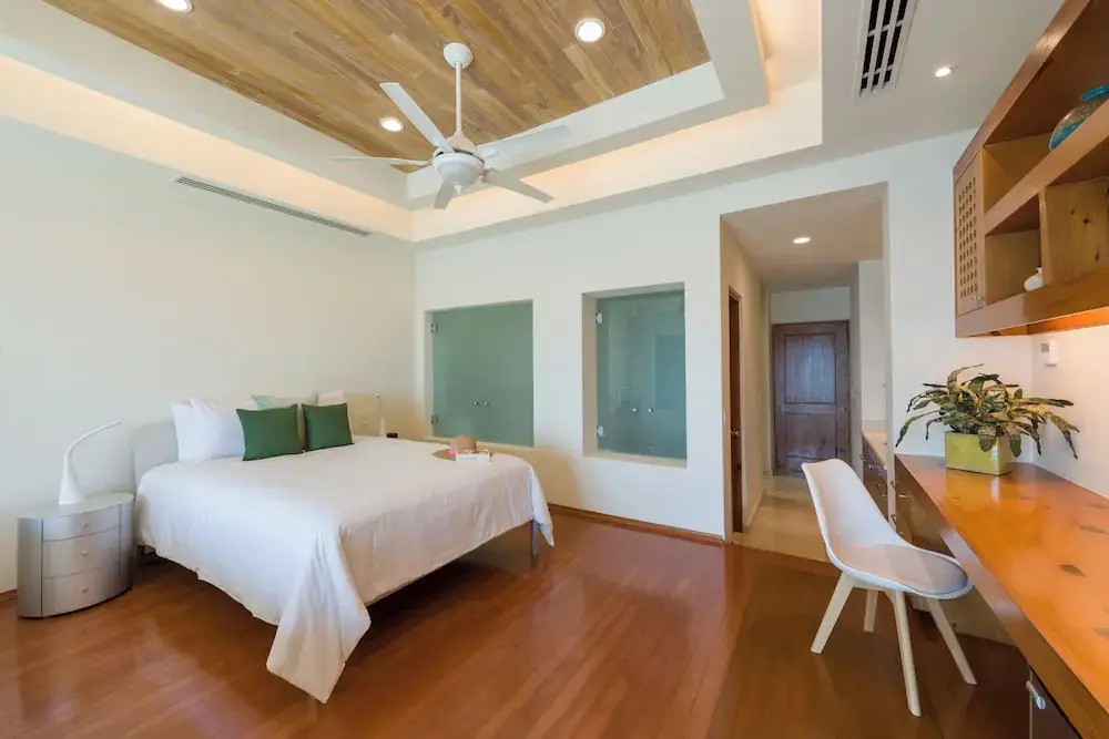 Villa Punta Sam - Beachfront Luxury Villa