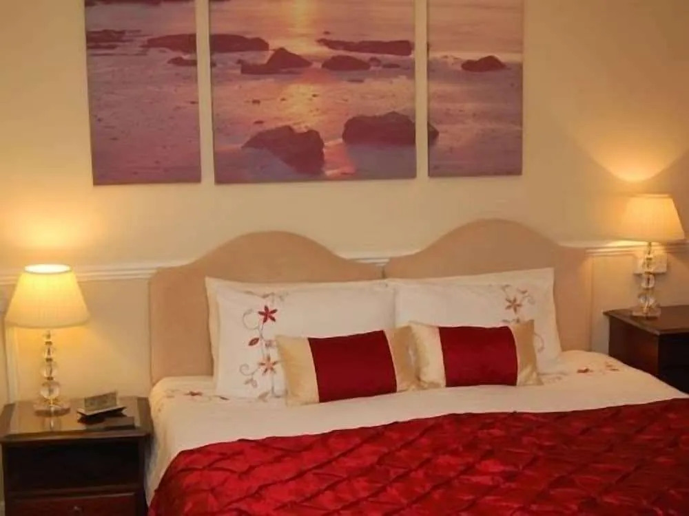 amber house hotel