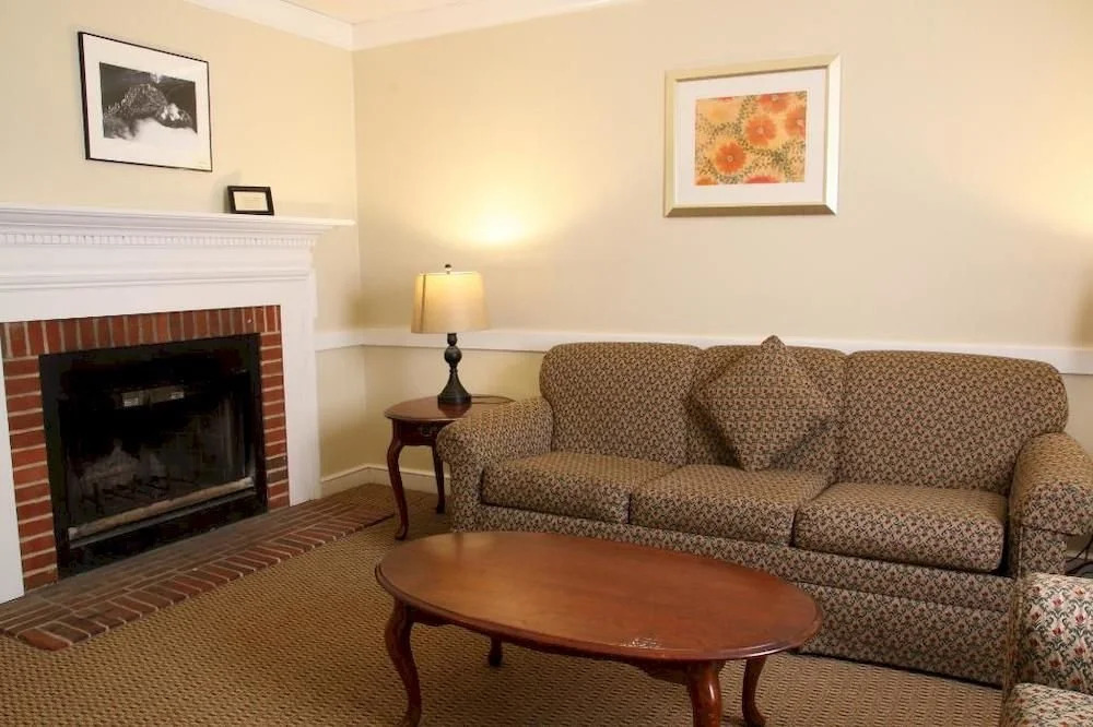 Wachusett Village Inn